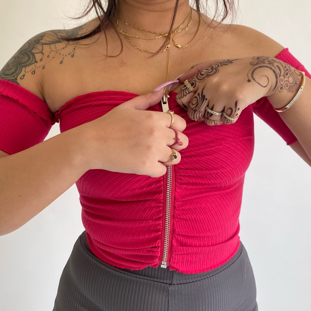 Forever 21 zip crop top